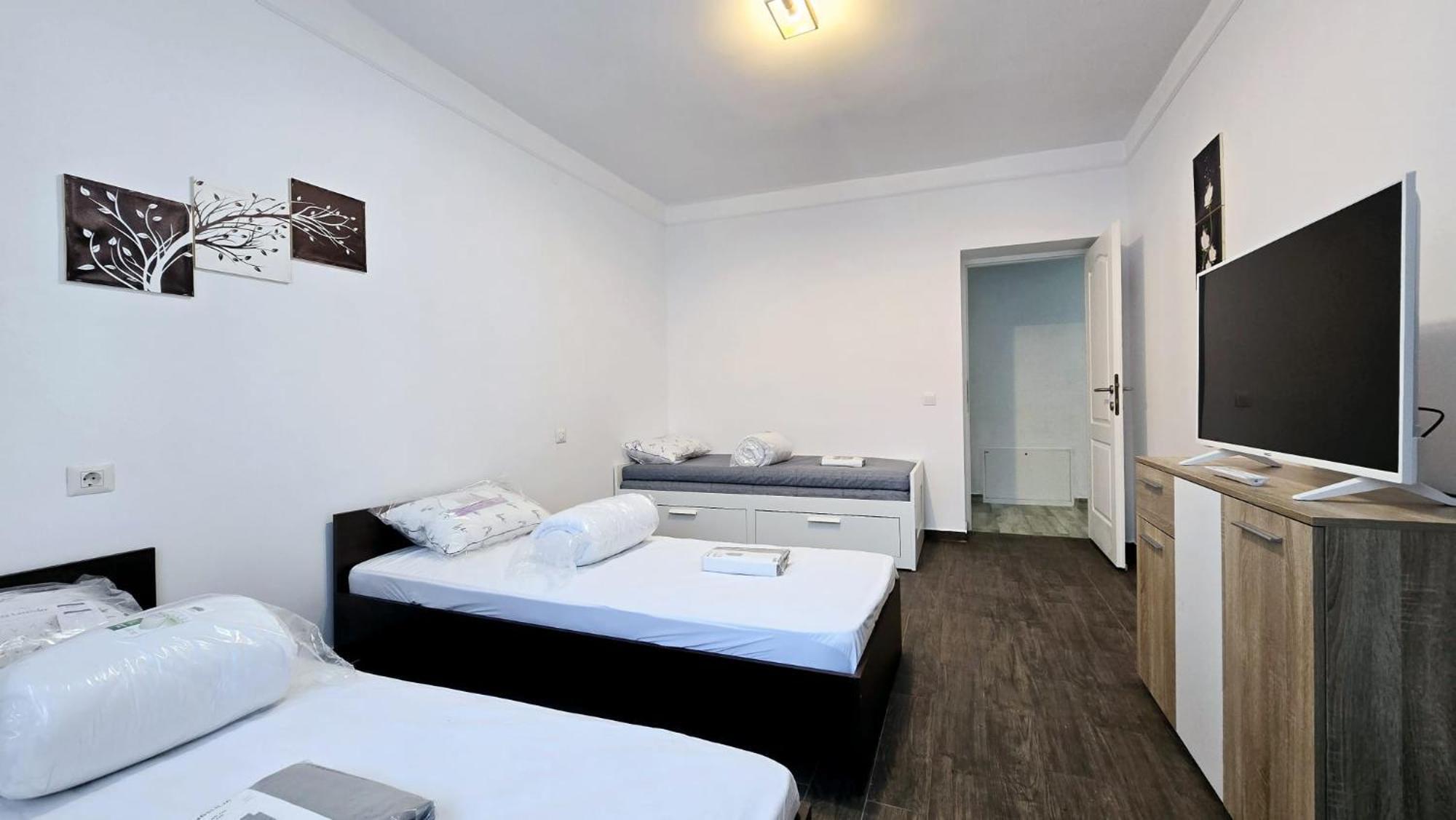 Apartament 3 Camere Hd Хунедоара Екстериор снимка