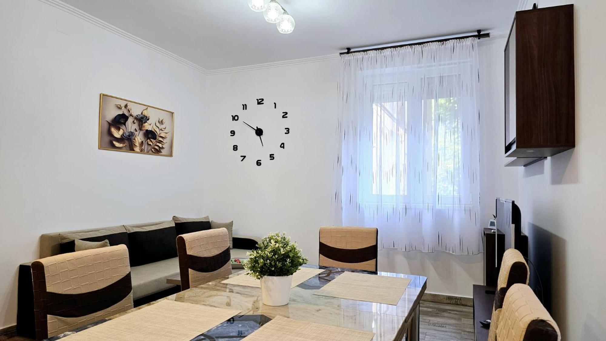 Apartament 3 Camere Hd Хунедоара Екстериор снимка
