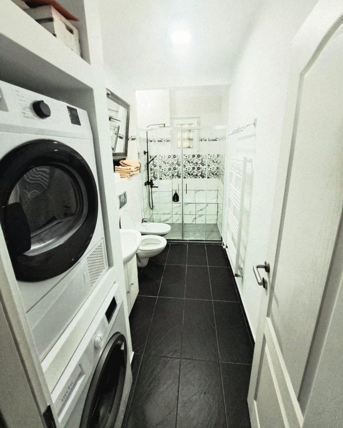 Apartament 3 Camere Hd Хунедоара Екстериор снимка