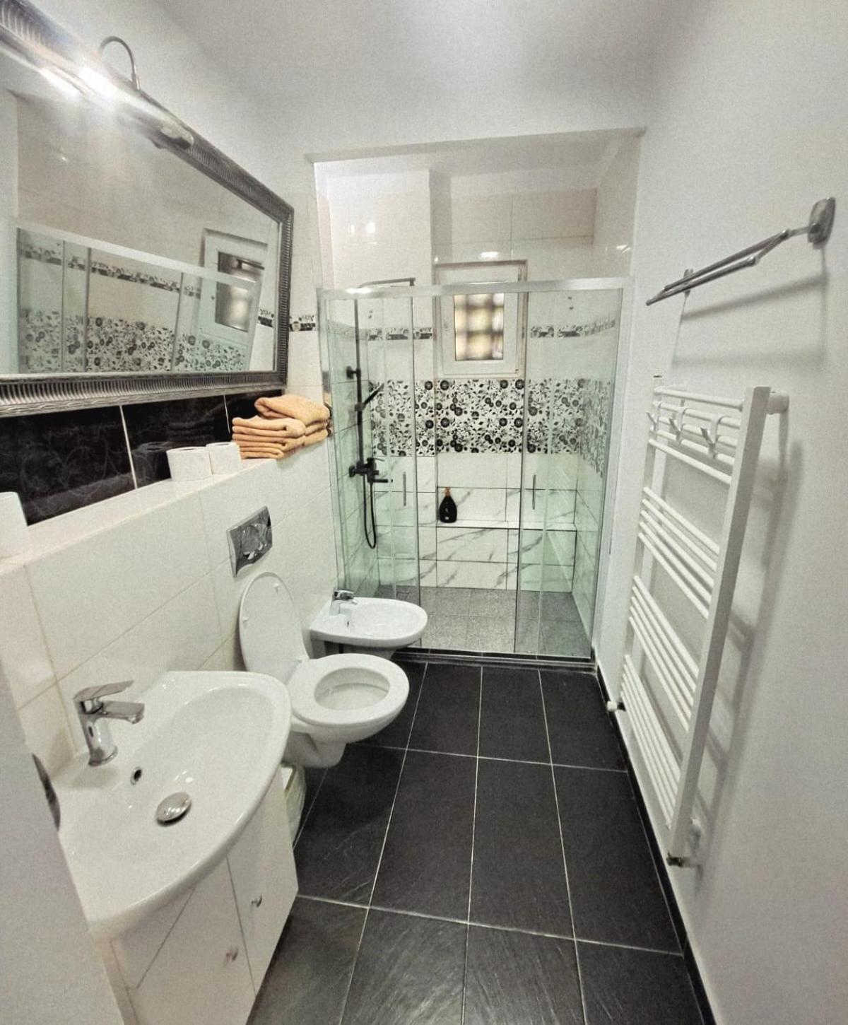 Apartament 3 Camere Hd Хунедоара Екстериор снимка